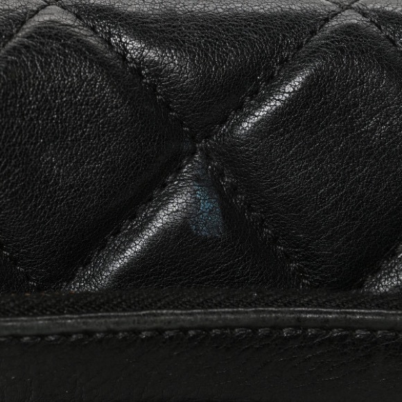 CHANEL Calfskin Quilted Medium CC Classic Flap bag Like New Black purse Pristine - Picture 12 of 16